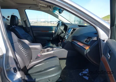 2013 Subaru Outback 2.5I Limited z USA, uszkodzony, nr VIN 4S4BRBLC6D3207489